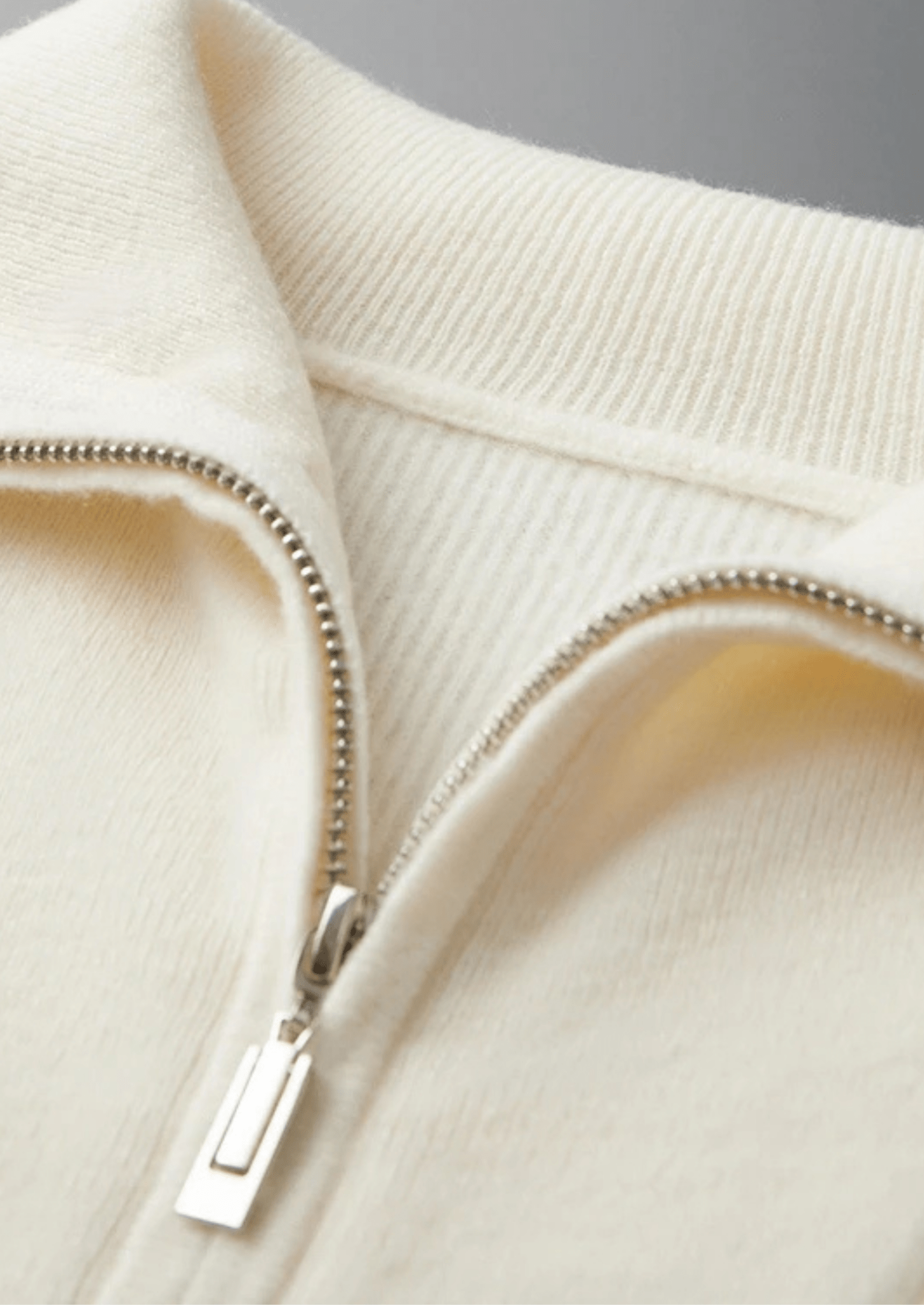 PREMIUM CASHMERE RIBBED HALF - ZIP SWEATER - Derada